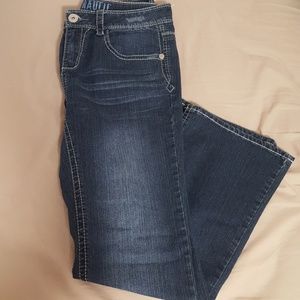 (SOLD) CUTE BLUE HYDRAULIC JEANS 😍😍